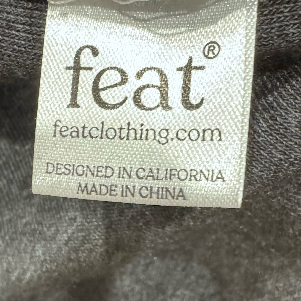 NWT Feat BlanketBlend Crewneck Sweatshirt - Hazy Black - Medium - Picture 7 of 9